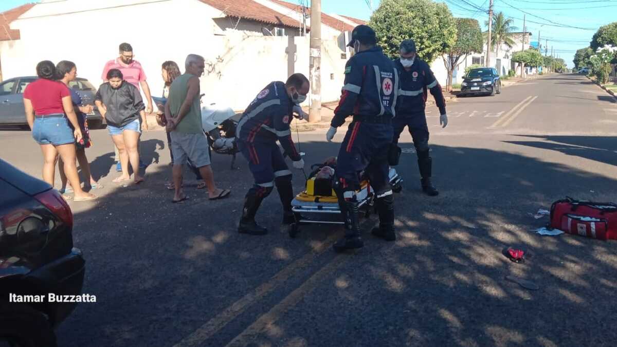 Motorista Invade Preferencial E Causa Batida Motocicleta No Jardim