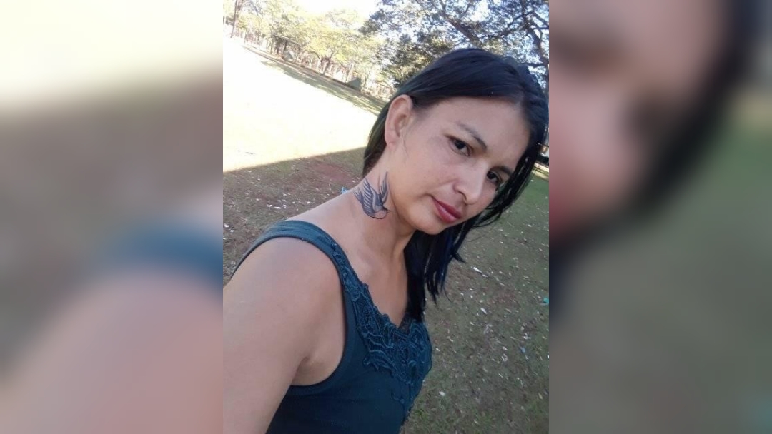 Família reconhece mulher que morreu após ser jogada contra poste em