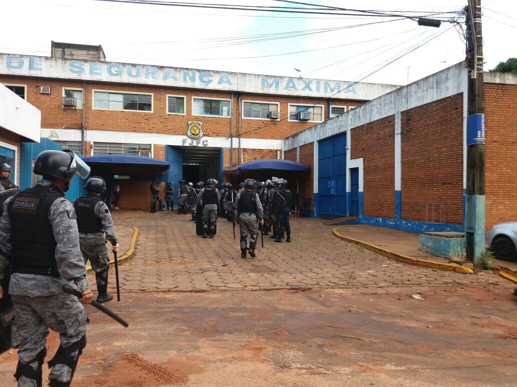 Batalhão de Choque realiza pente fino no Presídio de Segurança Máxima