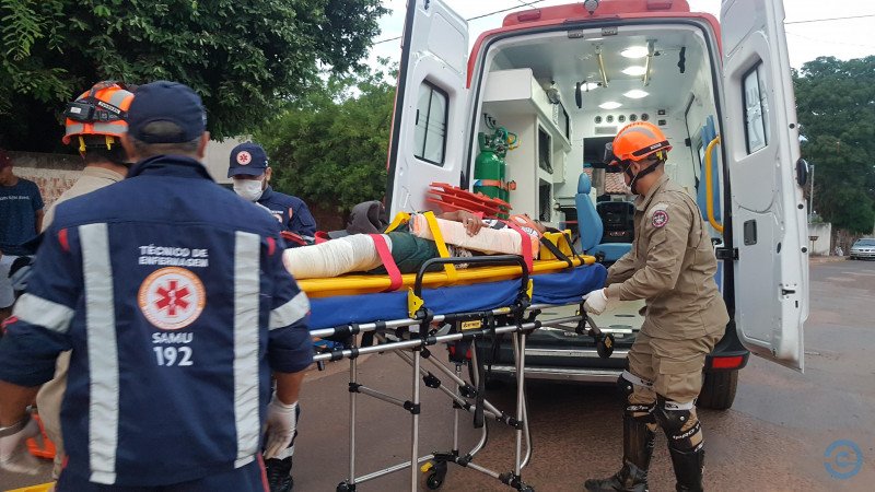 Adolescente é atingido por carro e fica em estado grave motorista foge