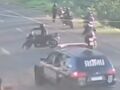 Câmeras de segurança registraram o momento do incidente.