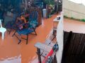 Sem asfalto e boca de lobo, &aacute;gua volta para casas dos moradores h&aacute; anos no mesmo local.