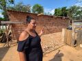 Casal poupou por mais de um ano para sair de barraco e ir para casa destru&iacute;da em menos de 5 minutos.