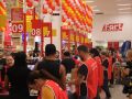 Clientes madrugaram para aproveitar ofertas de inaugura&ccedil;&atilde;o do Fort Nasser.
