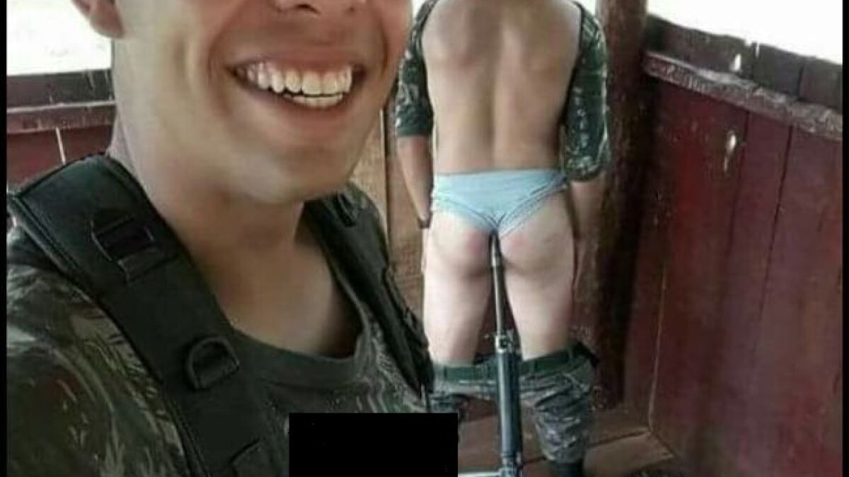 Foto de militar de cueca e fuzil na bunda vaza na internet; CMO expulsa  dois - Portal TOP Mídia News