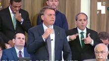 Bolsonaro admite que não sabe enfrentar crise econômica: 'deixo nas mãos de Deus'