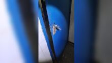 Ladrão arrebenta porta para furtar computador de creche em Dourados