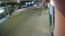 Câmera registra outro acidente no cruzamento onde fisioterapeuta morreu no Bairro Tijuca (vídeo)