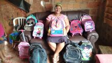 Levando alegria às crianças, Edilene promove volta às aulas solidário com doação de mochilas