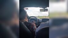 Médica dirige e fala ao celular em carro da Saúde em rodovia de Jaraguari (vídeo)