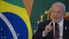 Aprovação de Lula cai e empata com reprovação, diz Datafolha