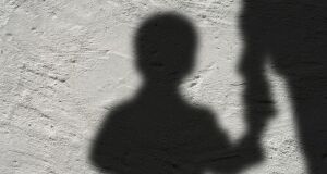 Crian&ccedil;a aguardava na creche enquanto o irm&atilde;o mais velho saiu desacompanhado de casa
