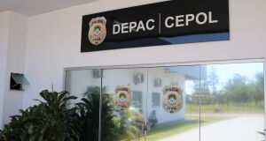 Celular teria sido levado por traficante para o qual o homem devia dinheiro