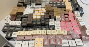 Organiza&ccedil;&atilde;o usava redes sociais, marketplaces, notas fiscais falsas e empresas de fachada para distribuir os produtos
