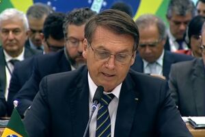 HOJE: Bolsonaro participa de encontro virtual da cúpula do Brics