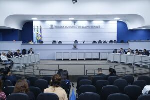 Assista a posse do prefeito Marquinhos Trad e vereadores eleitos ao vivo