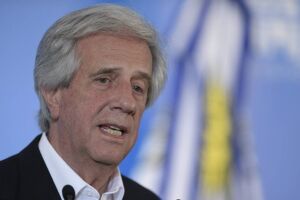 Ex-presidente do Uruguai Tabaré Vázquez morreu aos 80 anos