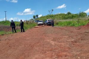 Mulher doi encontrada em estrada de chão, região da antiga pedreira