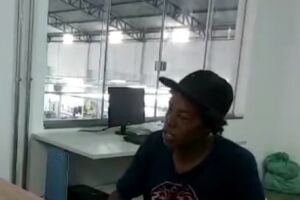 Jovem negro denuncia agressão após suspeita de roubo em supermercado em Minas