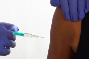 Em falta no País, estoque de seringas e agulhas de MS é suficiente para vacinação da covid