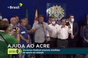Irritado, Bolsonaro encerra entrevista após pergunta sobre processo do filho Flávio
