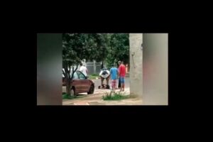 Vídeo: rapaz é perseguido e espancado por dupla no Colibri II