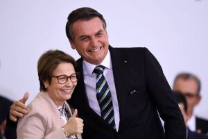 Tá com tudo! Bolsonaro rasga elogios para ministra Tereza Cristina