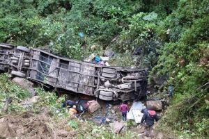 Sobrevivente de voo da Chapecoense escapa de acidente com 21 mortos