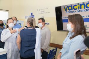 Prefeitura destaca rapidez e transparência ao vacinar 60 mil campo-grandenses