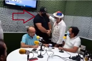 Vídeo: homens invadem rádio e ameaçam locutor que criticou Bolsonaro