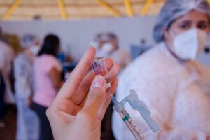 Vacinação será exclusiva para militares e profissionais da Saúde nesta 3ª em Campo Grande