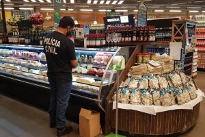 Após denúncia e fiscalização, polícia investiga supermercado de Campo Grande