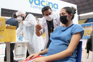 Sábado tem plantão de vacinação contra a covid-19 em Campo Grande