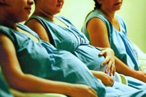 Lei que determina afastamento de grávidas do trabalho presencial na pandemia é sancionada