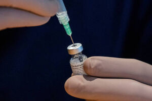 A vacina do laboratório é a única com registro definitivo aprovado pela Anvisa