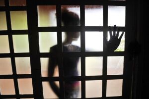 Avô condenado pelo estupro da neta é preso em Ladário