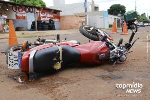 Motorista tem mal súbito dirigindo caminhonete, atinge e mata motociclista em MS