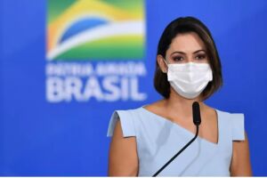 Michelle Bolsonaro tem o irmão trabalhando no Senado com salário de R$ 13 mil