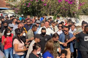 Bolsonaro visitou a mãe e amigos no interior paulista