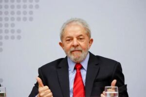 Eleições: Lula dispara e fica 16% a frente de Bolsonaro, diz pesquisa