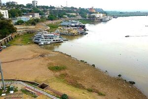 Rio Paraguai em Corumbá enfrenta seca