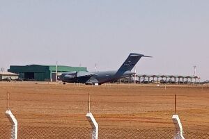 Avião da Força Aérea Americana pousou em Campo Grande