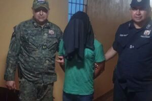 Após matar mulher a marteladas, homem é preso na fronteira