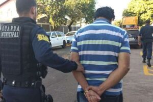 Guarda Municipal bêbado xinga colegas, dirige no terminal e diz que era 'brincadeira'