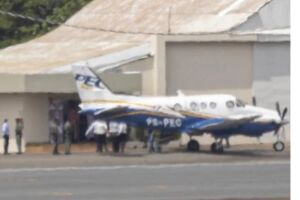 Avião com os corpos