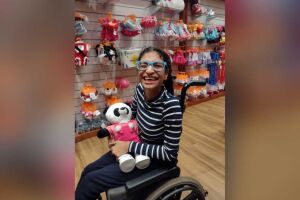 A pequena Isadora ficou feliz com a atitude do rapaz