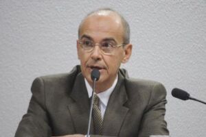 Mauro Luiz entrou na mira do TCU por altos gastos no Conselho