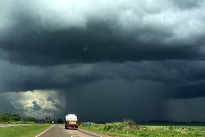 Inmet emite alerta de temporal em 17 municípios de MS