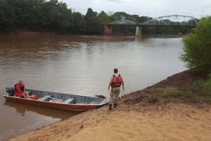 Homem encontrado morto no Rio Paraguai pulou na água durante delírio