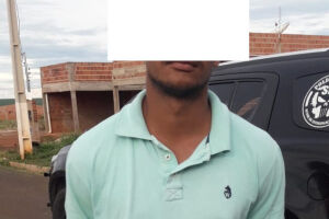 Assaltantes de relojoaria são presos horas após crime em MS